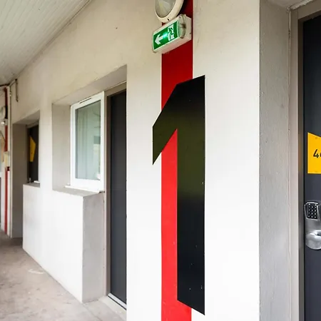 Brest Kergaradec Aeroport Hotel 2*
