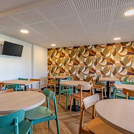 Brest Kergaradec Aeroport Hotel 2*